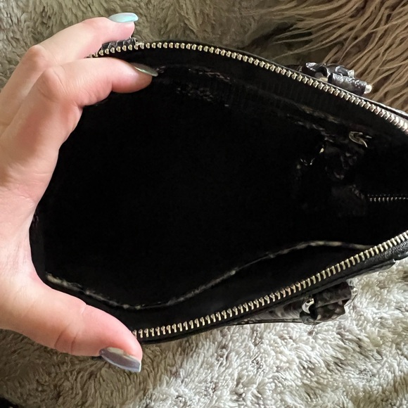 Michael Kors Handbag - Picture 4 of 6